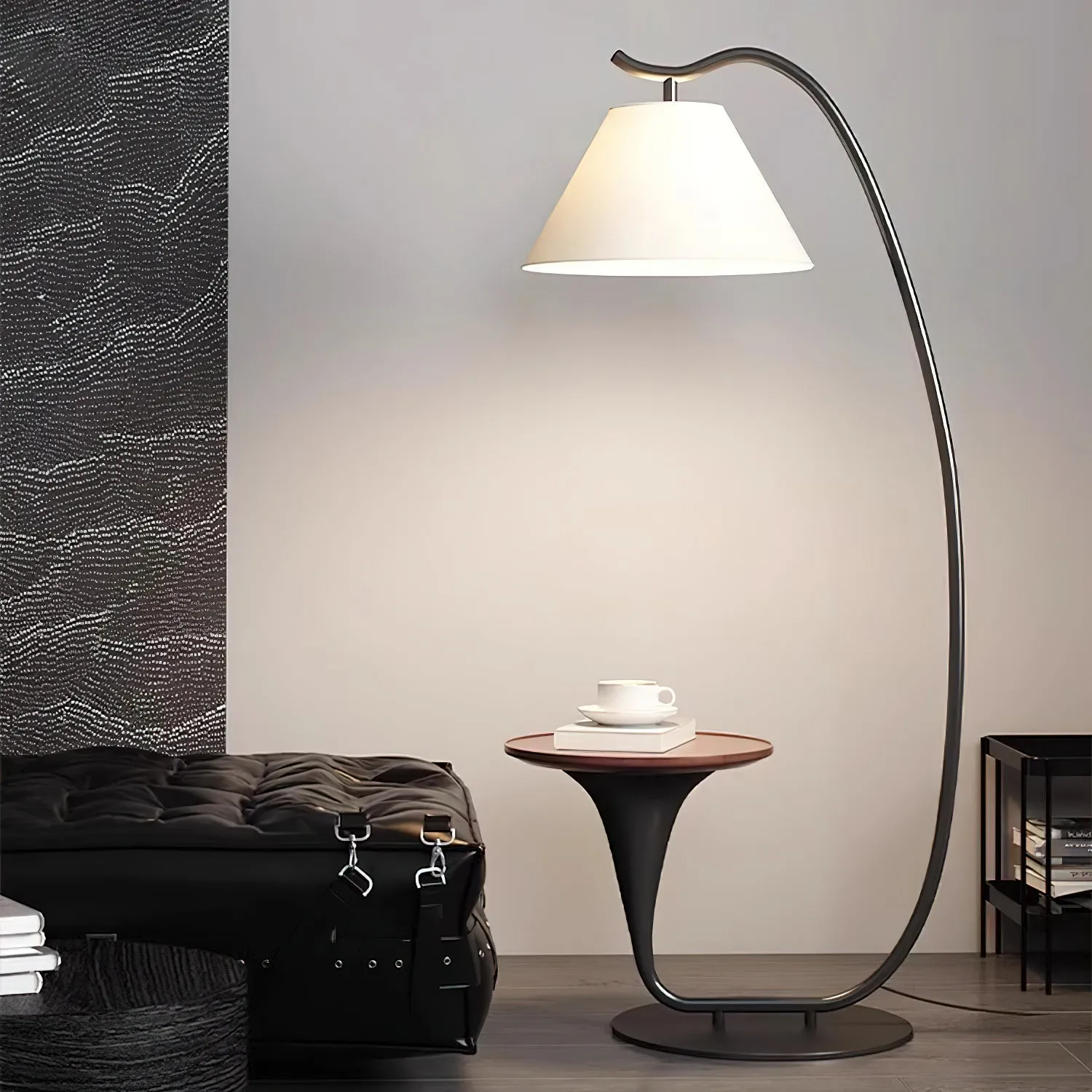 Curvature Floor Lamp