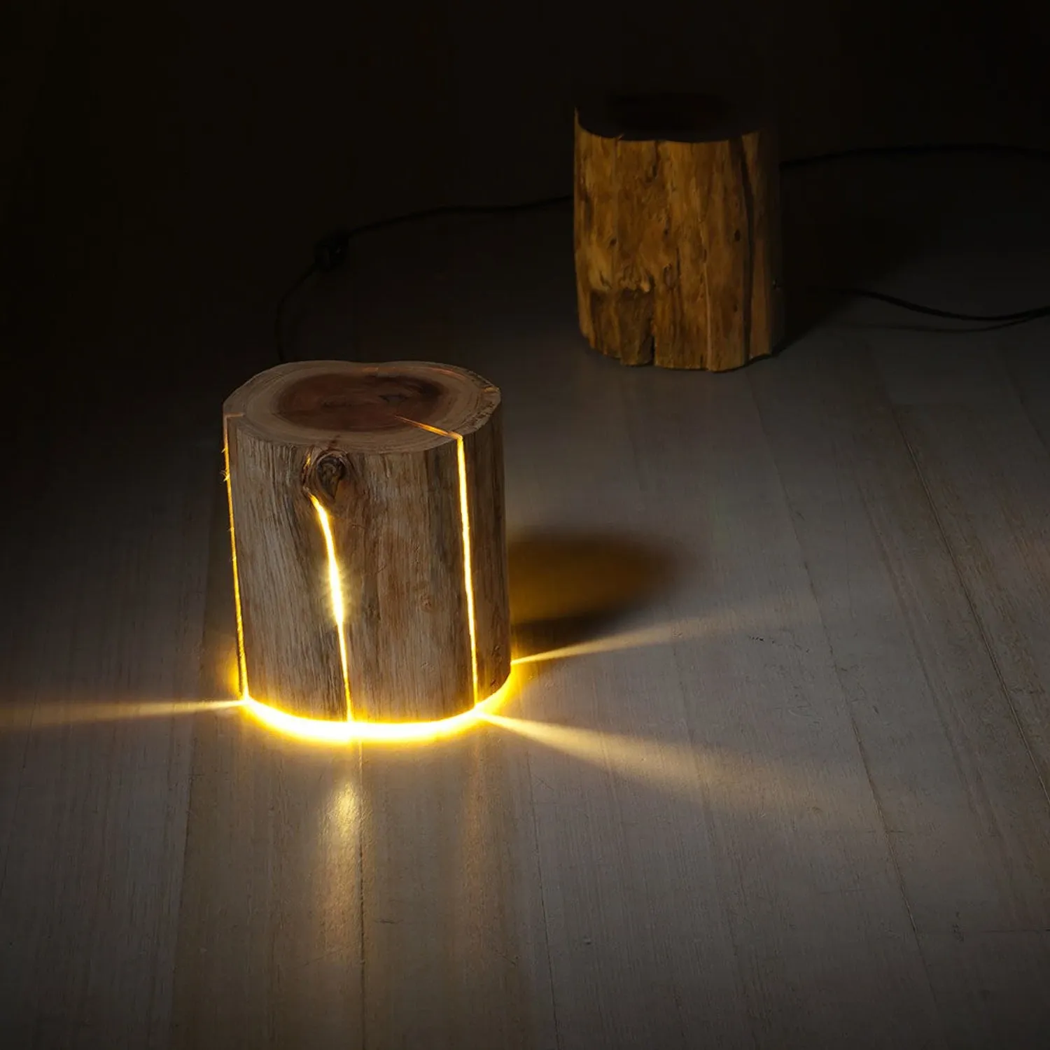 duncan meerding | cracked log lamp