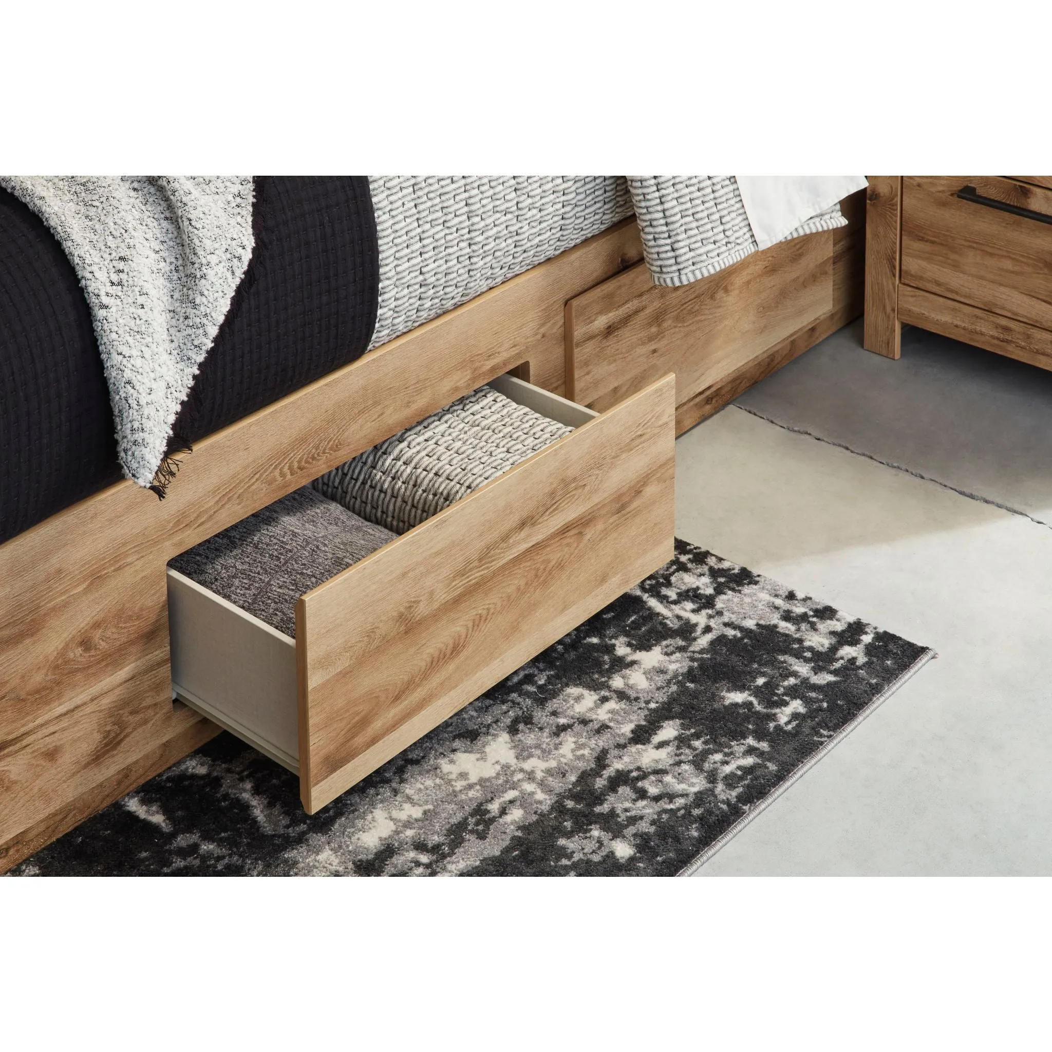 Hyanna King Storage Bed