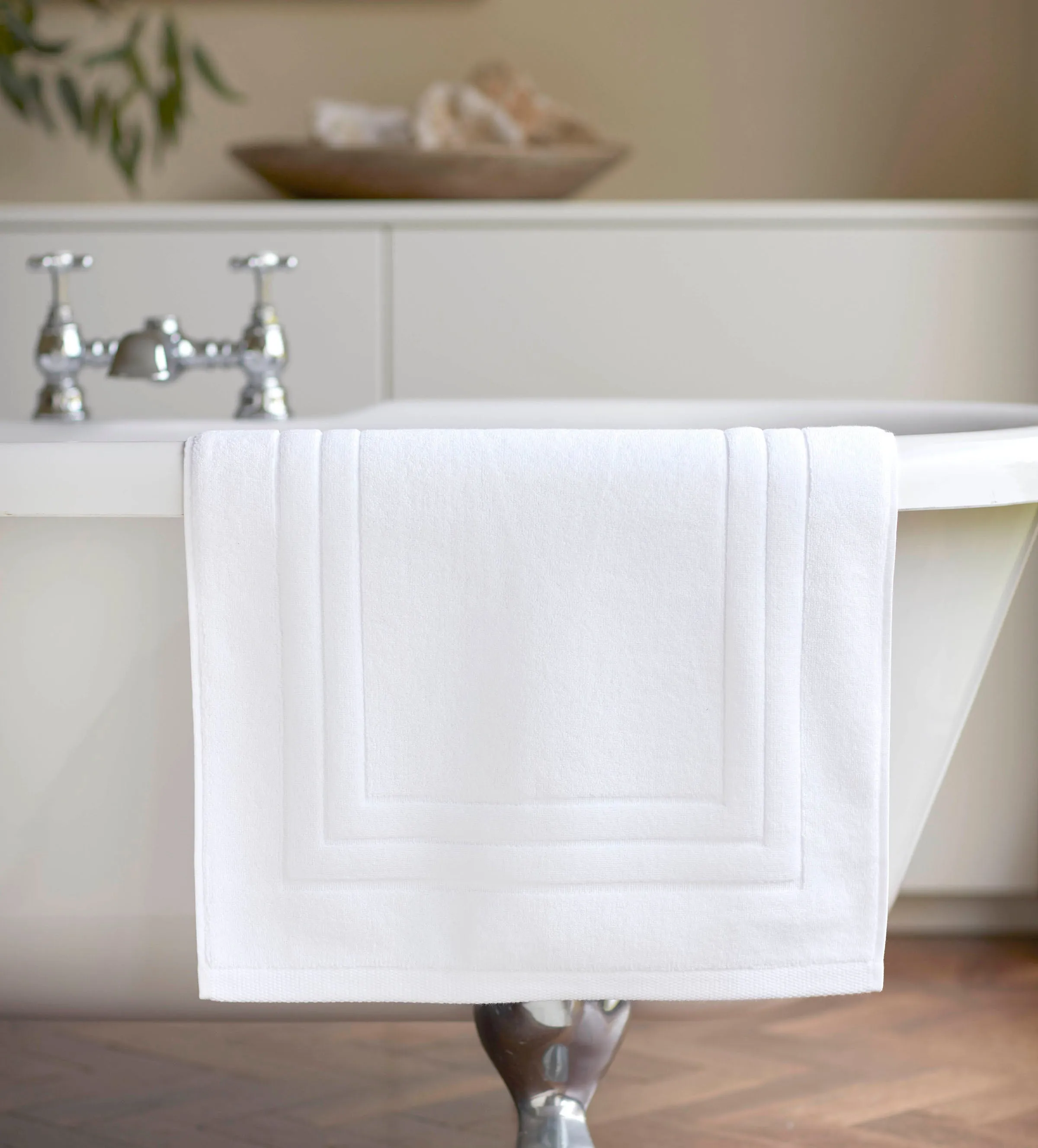 White Luxury 100% Cotton Towels